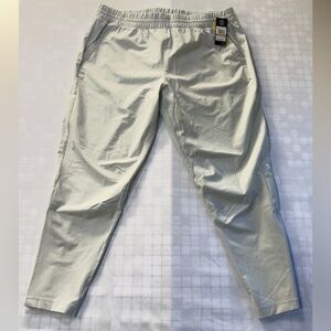 Under Armor Women’s Lightweight Stretch Jogger Pants - Off-White